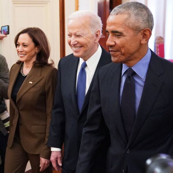 Barack y Michelle Obama muestran respaldo a Kamala Harris como candidata demócrata